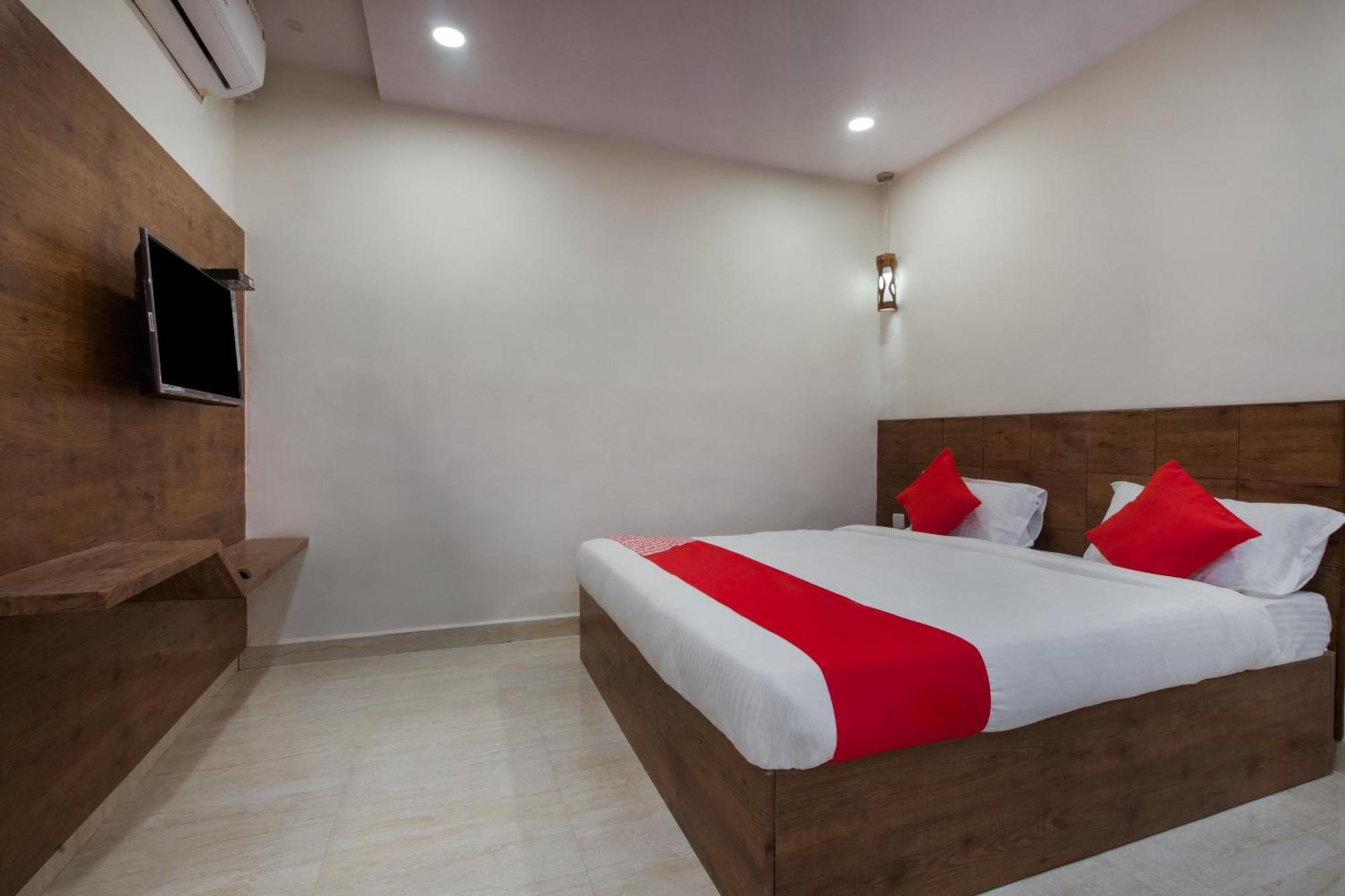 Super Hotel O Holiday Rani Gunj Opp Punjab National Bank Secundurabad Εξωτερικό φωτογραφία