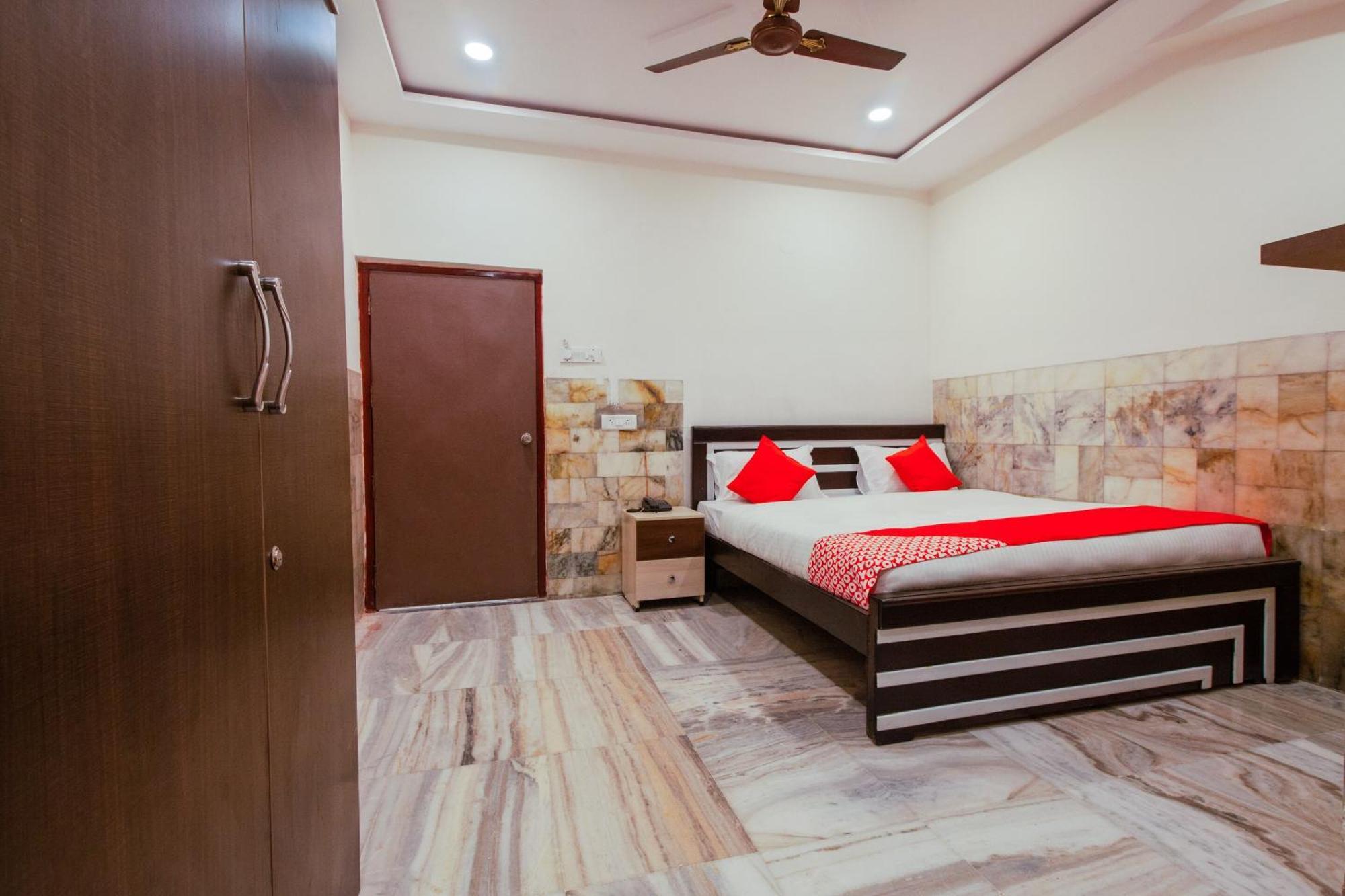 Super Hotel O Holiday Rani Gunj Opp Punjab National Bank Secundurabad Εξωτερικό φωτογραφία