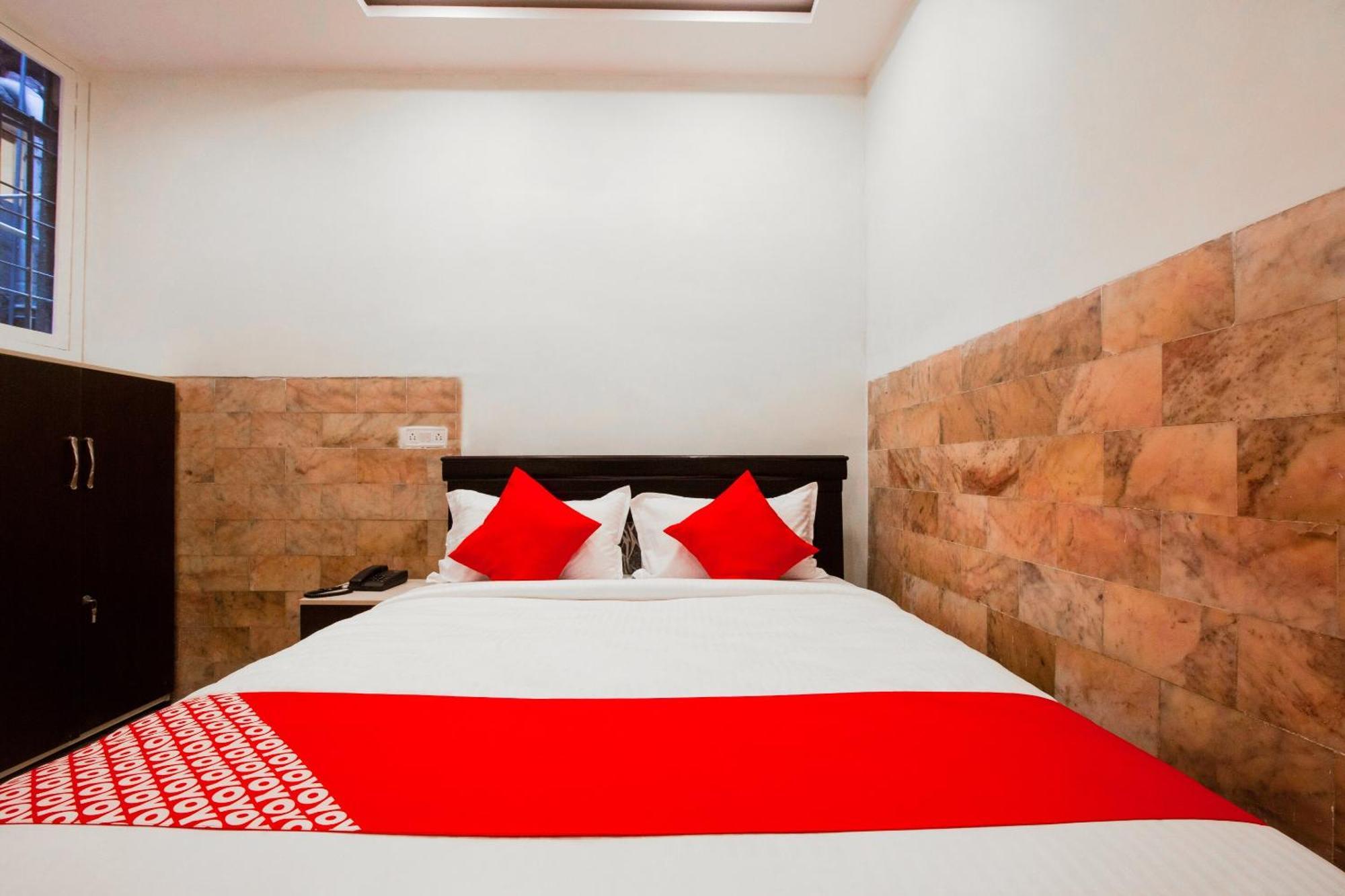 Super Hotel O Holiday Rani Gunj Opp Punjab National Bank Secundurabad Εξωτερικό φωτογραφία