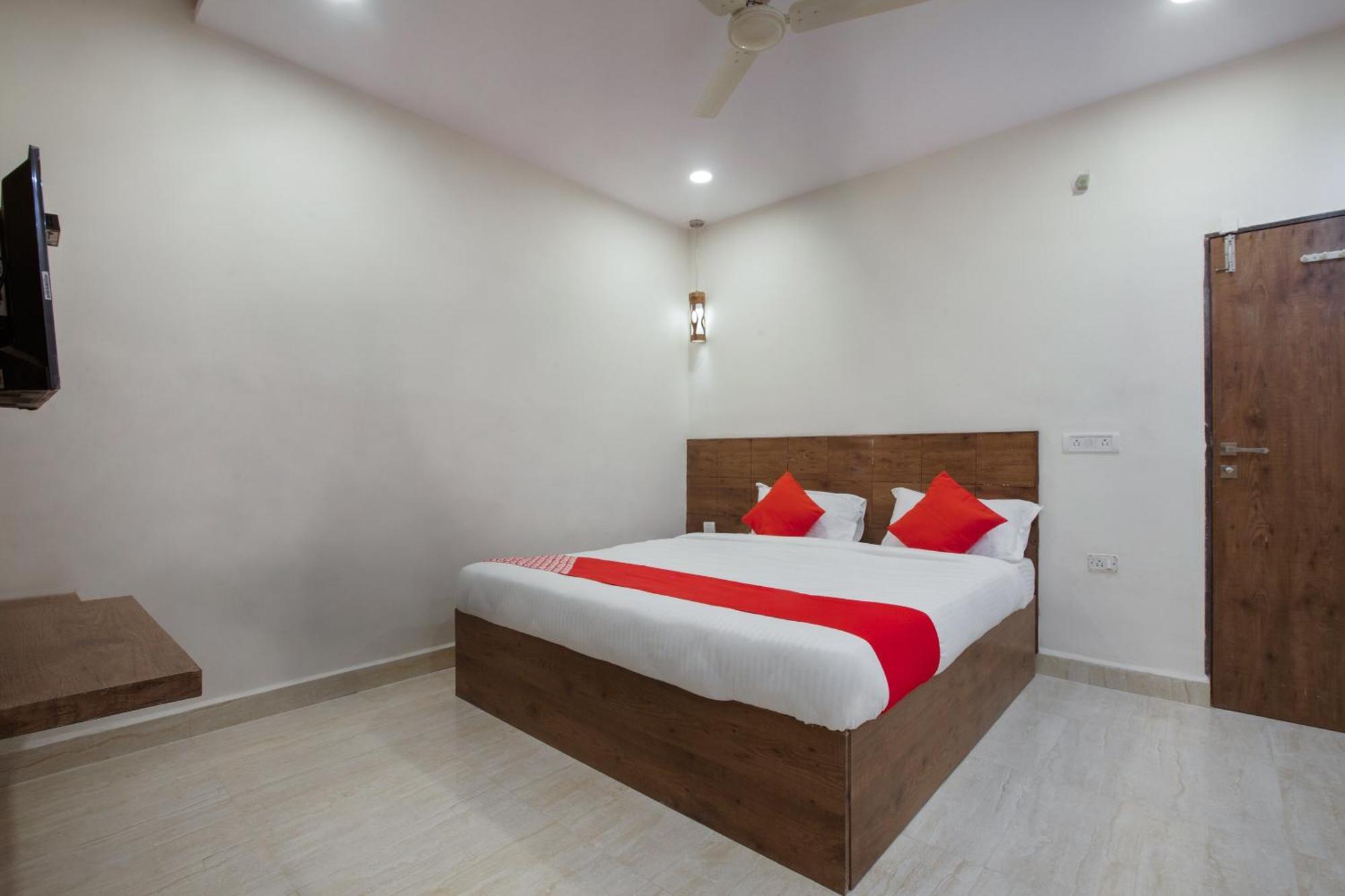 Super Hotel O Holiday Rani Gunj Opp Punjab National Bank Secundurabad Εξωτερικό φωτογραφία